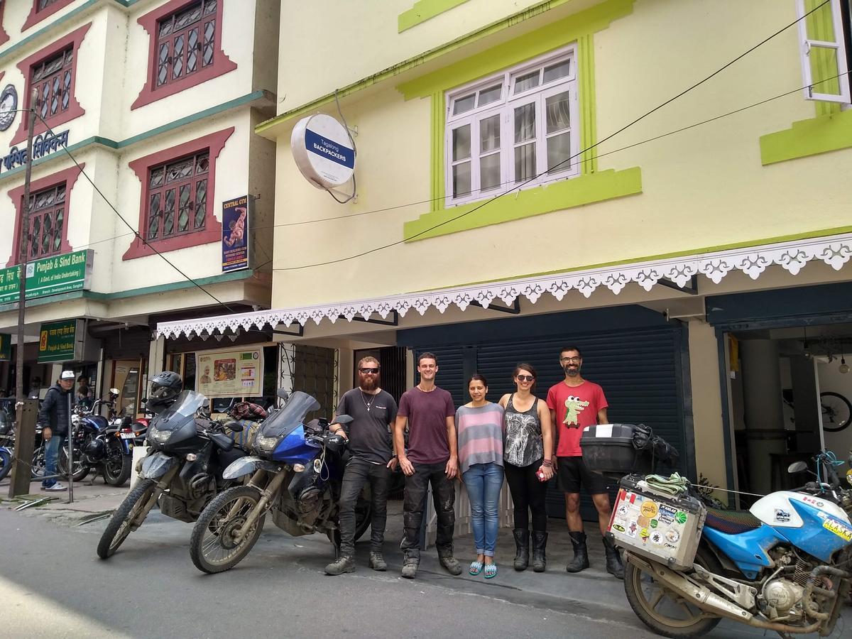 Ostello Tag Along Backpackers Gangtok Esterno foto